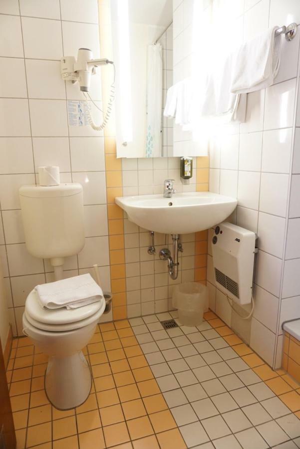 Hotel-Events Adlerpalast Rüsselsheim Екстериор снимка